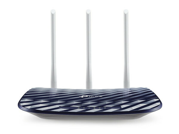 A dual-band wireless router with three external antennas